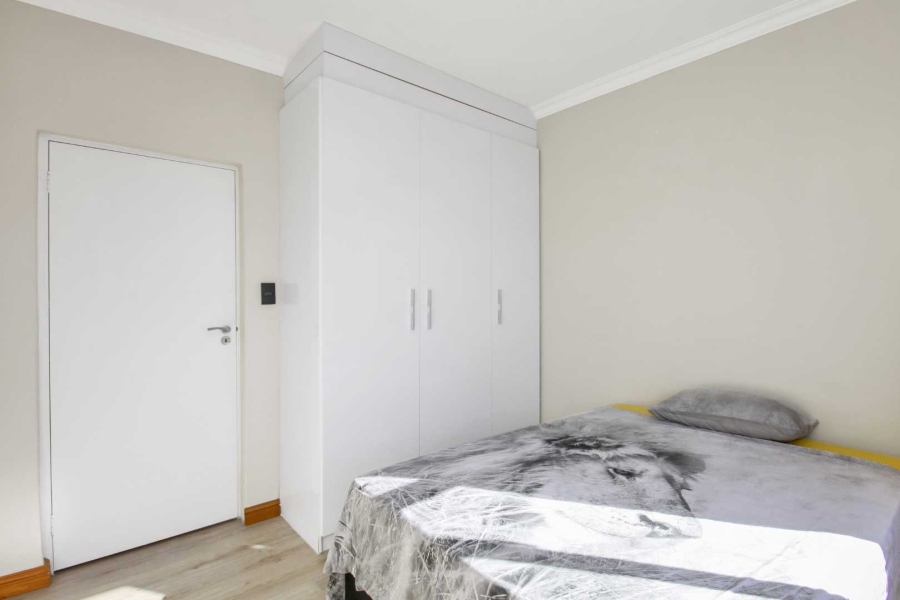 To Let 3 Bedroom Property for Rent in Sea Point Western Cape